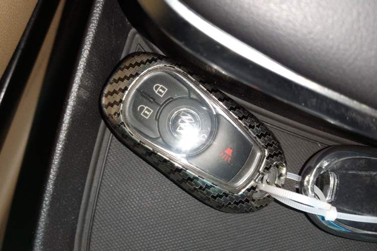 Used Buick GL8 2018 ES 28T Premium Model China VI Standard
