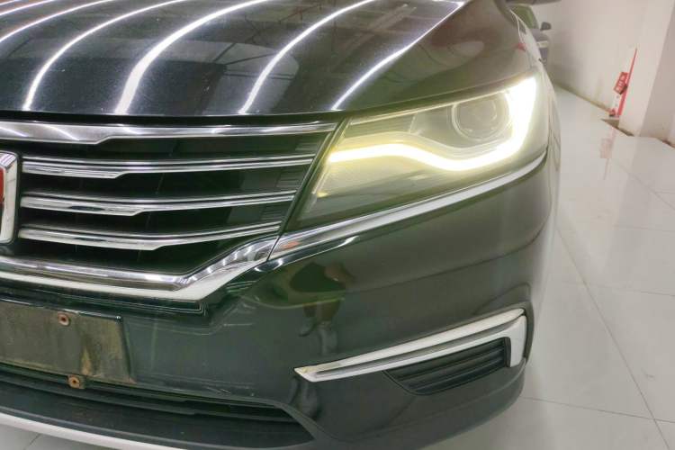 Used Roewe RX5 2016 20T Two-Wheel Drive Manual Flagship Edition
