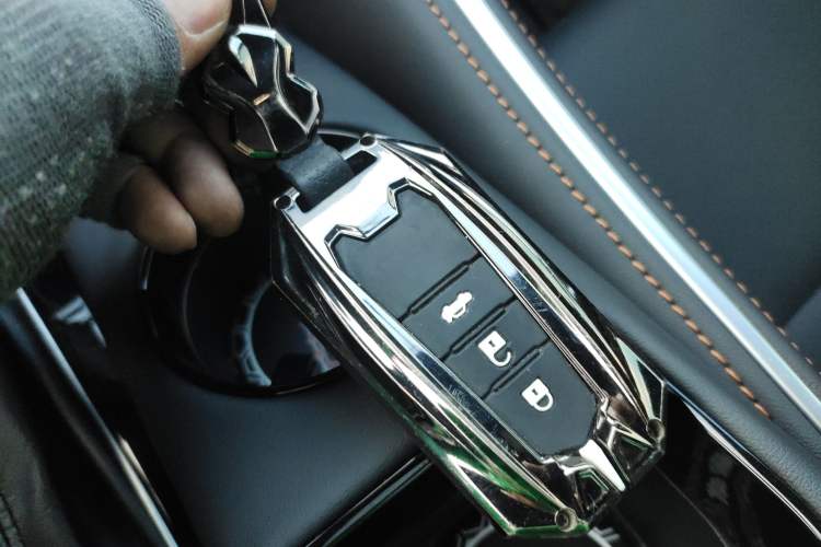 Used Toyota Avalon 2024 2.0L Luxury Edition
