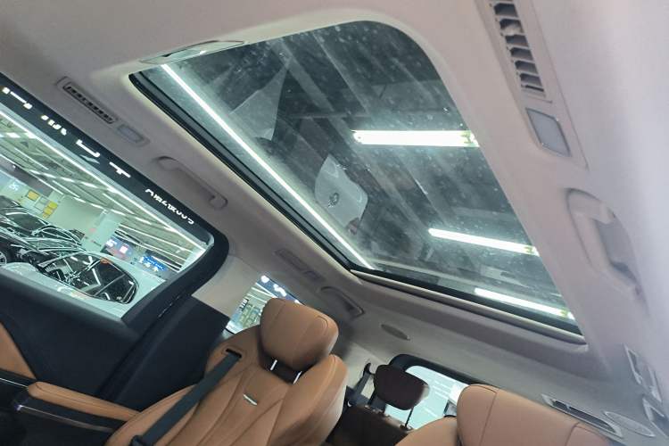 Used Hongqi HQ9 2023 2.0T Smart Connect Flagship Edition
