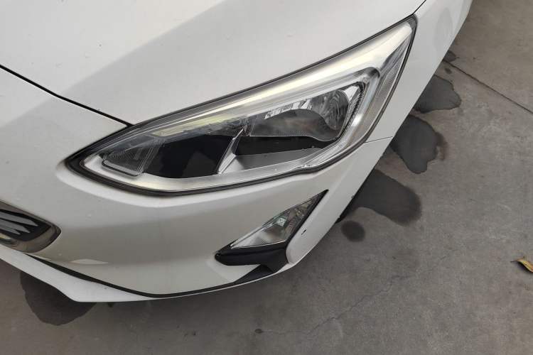 Used Ford Focus 2019 Two-Door EcoBoost 125 Automatic Trendy Model China V Standard