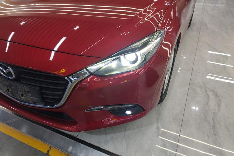 Used Mazda Mazda 3 Axela 2017 Sedan 1.5L Automatic Luxury Model Emission Standard China V
