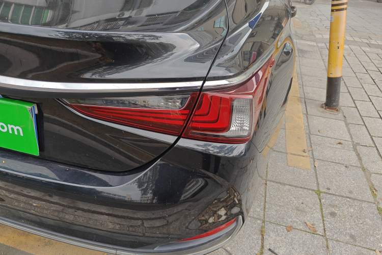 Used Lexus ES 2020 200 Excellence Edition