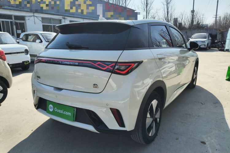 Used BYD Dolphin 2023 420 km Fashion Edition
