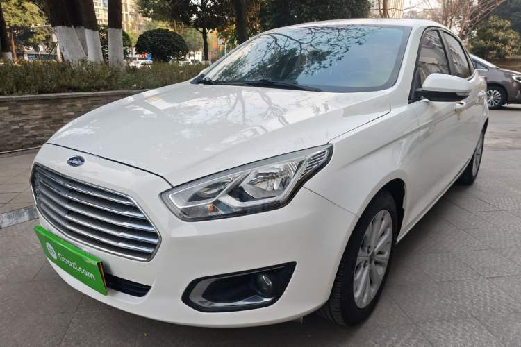 Used Ford Escort 2015 1.5L Automatic Fashion Model
