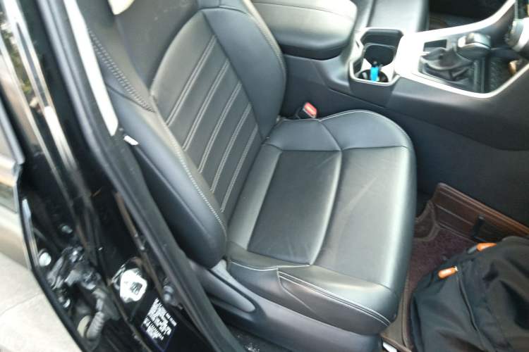 Used Toyota Wildlander 2022 2.0L CVT Two-Wheel Drive Luxury PLUS Edition
