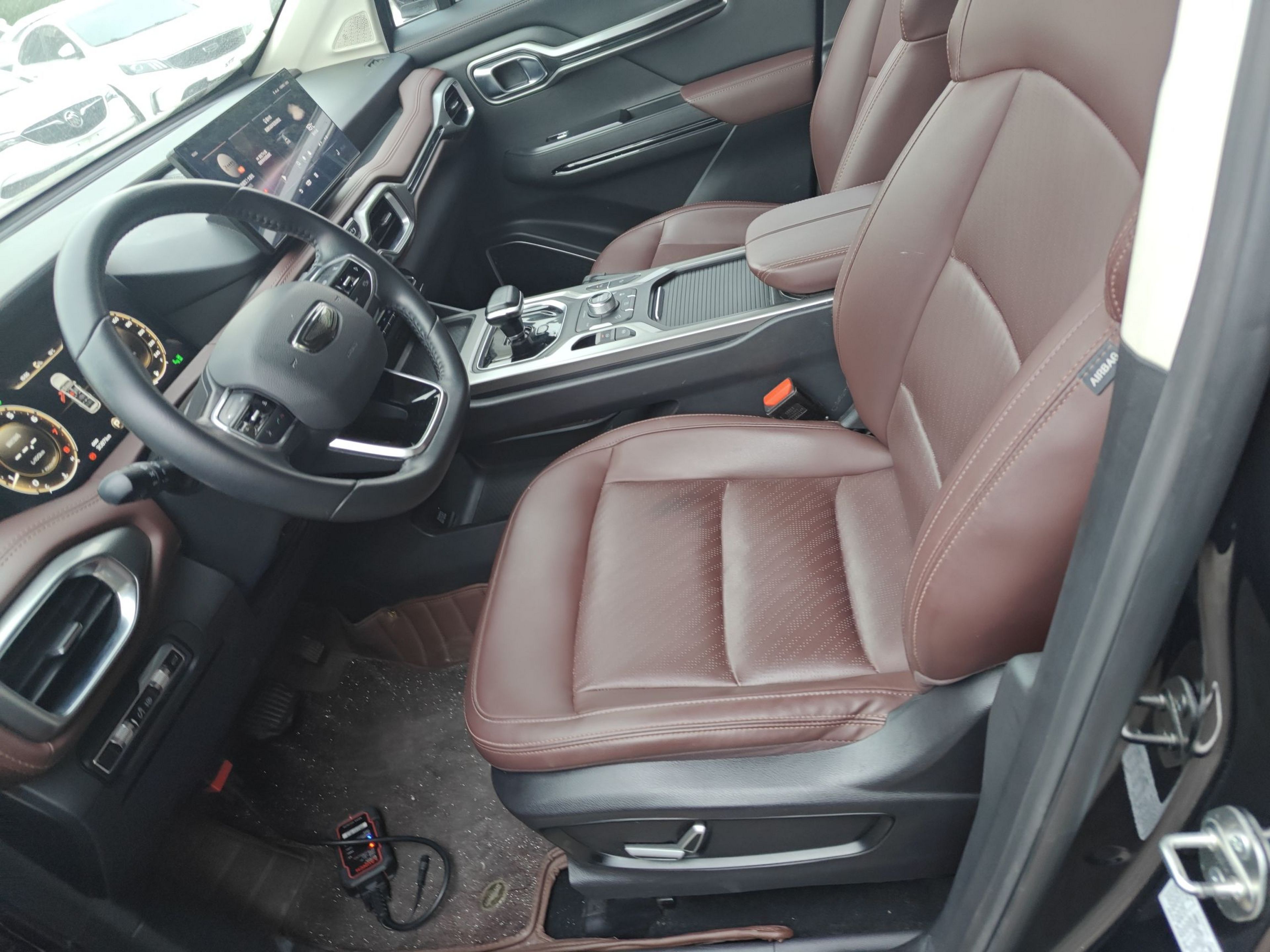 Переднее сиденье в автомобиле