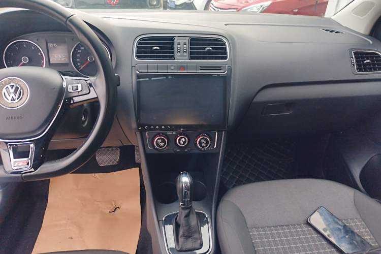 Used Volkswagen Polo 2016 1.6L Automatic Comfort Model
