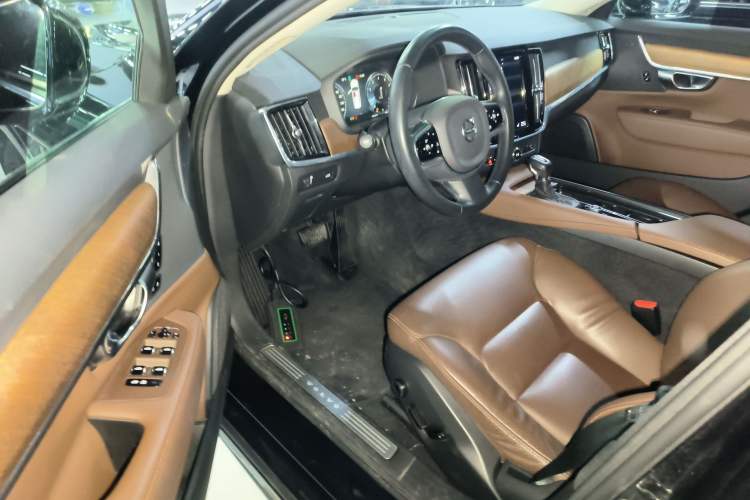 Used Volvo S90 2020 T5 Zhiyi Luxury Edition
