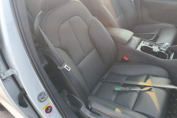 Used Volvo XC40 2024 B4 4x4 Smart Luxury Edition