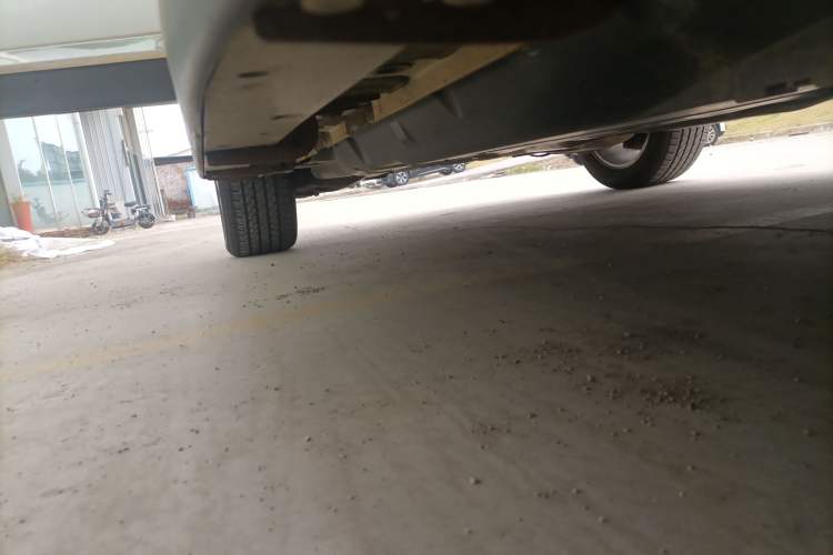 Used Haval H8 2015 2.0T Two-Wheel-Drive Standard Version
