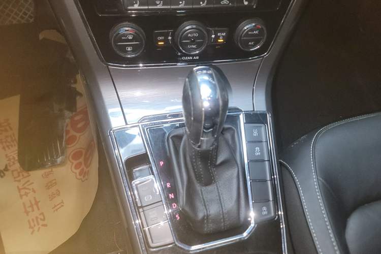 Used Volkswagen Passat 2016 330TSI DSG Luxury Edition
