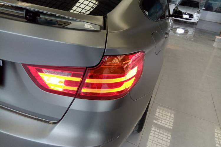 Used BMW 3 Series GT 2016 320i Fashion Model
