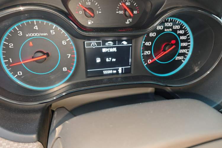 Used Chevrolet Cruze 2015 1.5L Manual Fashion Edition
