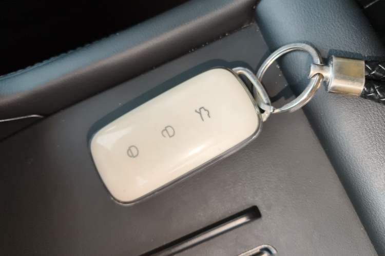 Used  L7 2023 1.5T 115 km MAX
