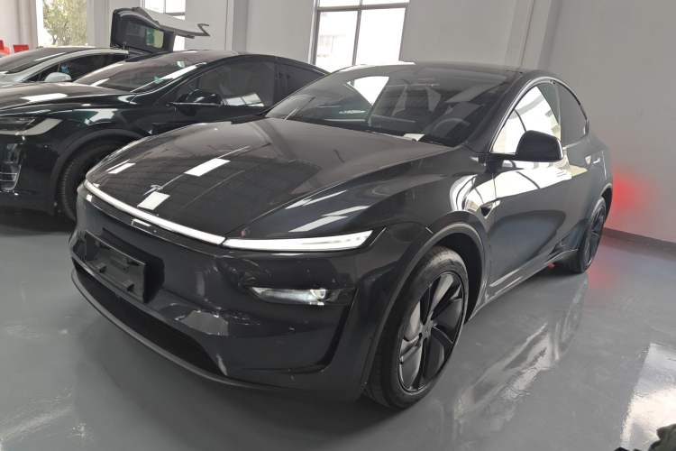 Used Tesla Model Y 2025 Rear-Wheel-Drive Version