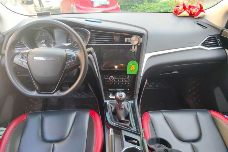 Used Venucia D60 2019 1.6L XL Manual SmartConnect Elite Edition
