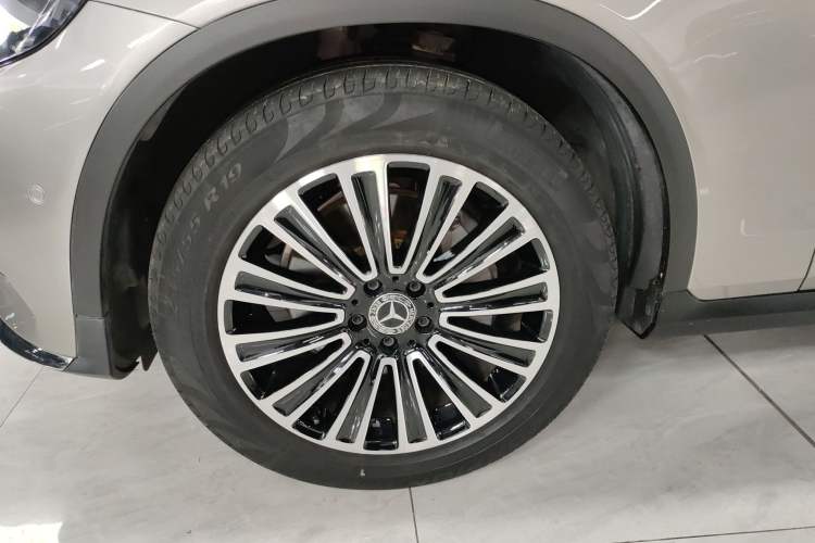 Used Mercedes-Benz GLC 2019 GLC 260 L 4MATIC Dynamic Model
