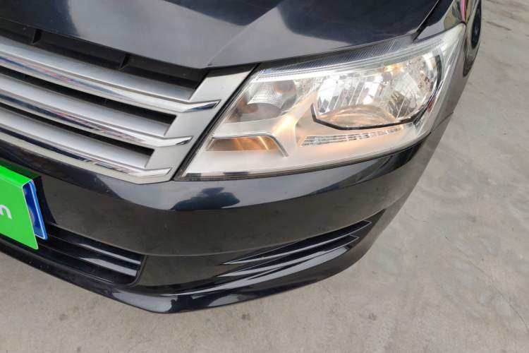 Used Volkswagen Santana 2015 1.6L Manual Fashion Edition
