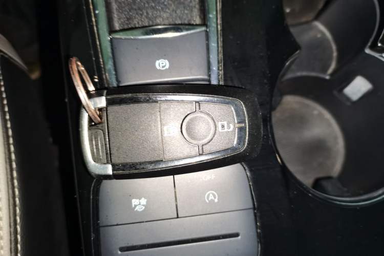 Used Ford Escape 2020 EcoBoost 245 Two-Wheel-Drive Titanium Edition
