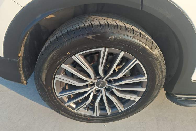 Used JETOUR X70 PLUS 2023 1.5T DCT Brave PLUS 5-Seater