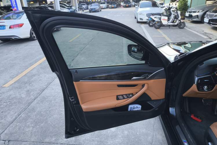 Used BMW 5 Series 2018 Revised Version 530Li Leading Edition Luxury Package
