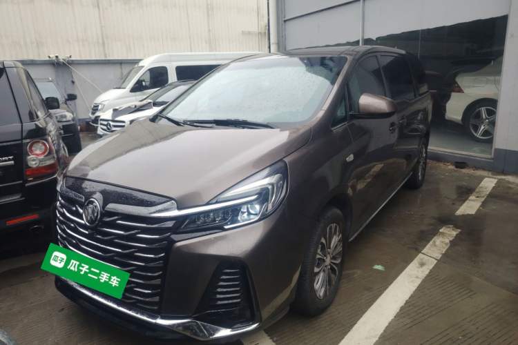 Used Buick GL8 2023 Land Executive Class Comfort Model