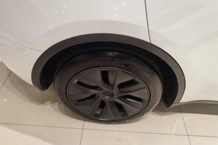 Used Tesla Model Y 2024 Rear-Wheel-Drive Version
