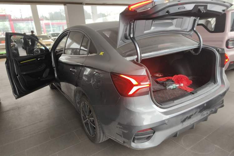 Used Roewe i5 2021 1.5L Manual Comfort Edition

