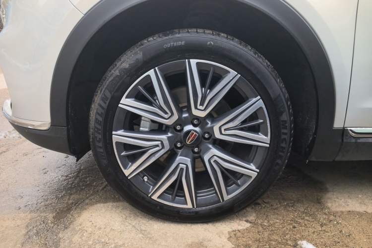 Used Hongqi HS5 2022 Facelifted Version 2.0T Smart Connect Flagship All-Wheel-Drive Edition
