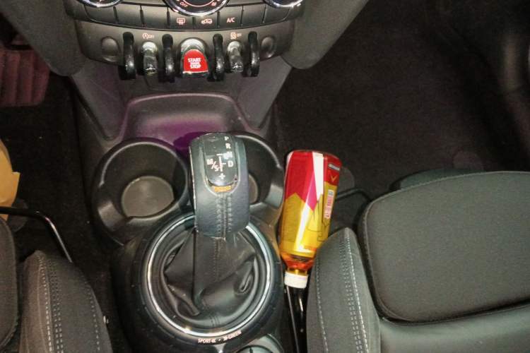 Used  MINI 2016 1.5T COOPER Five-Door Edition
