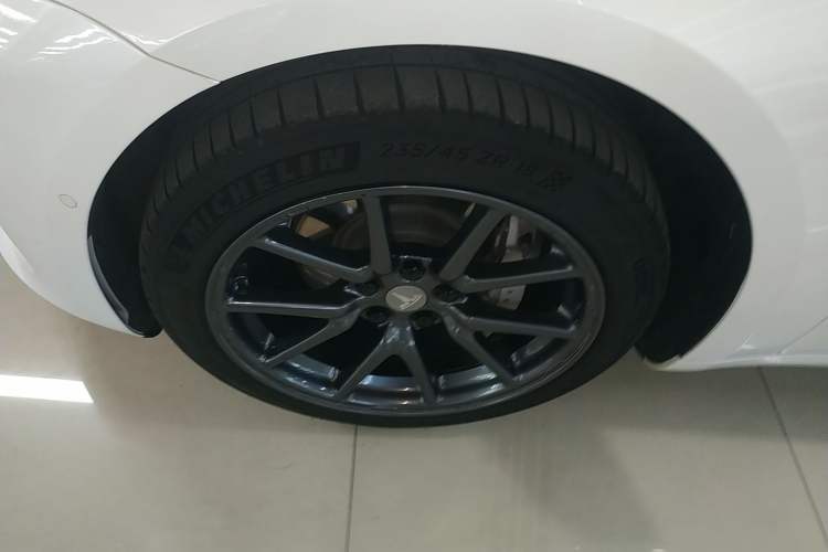 Used Tesla Model 3 2019 Standard Range Rear-Drive Upgraded Version
