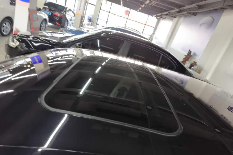 Used Volkswagen Lavida 2015 1.6L Automatic Comfort Edition
