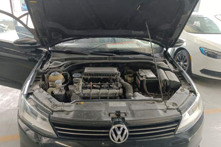 Used Volkswagen Sagitar 2014 Revised Version 1.6L Manual Comfort Edition
