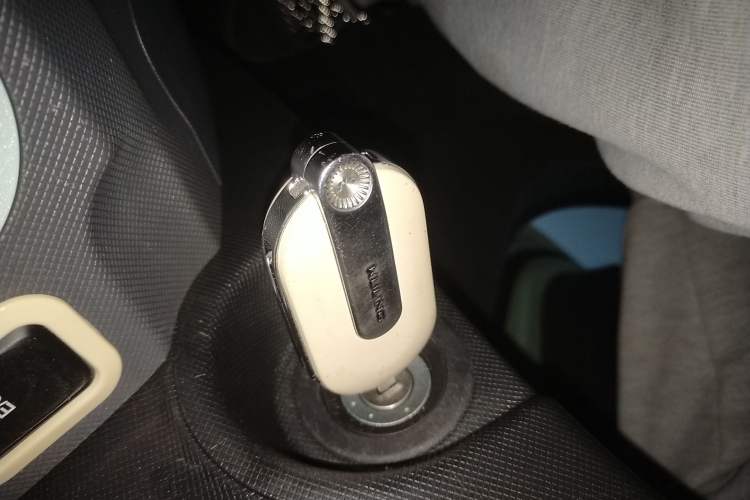 Used Wuling Hongguang MINIEV 2022 Macaron Premium Model – Lithium Ternary Battery
