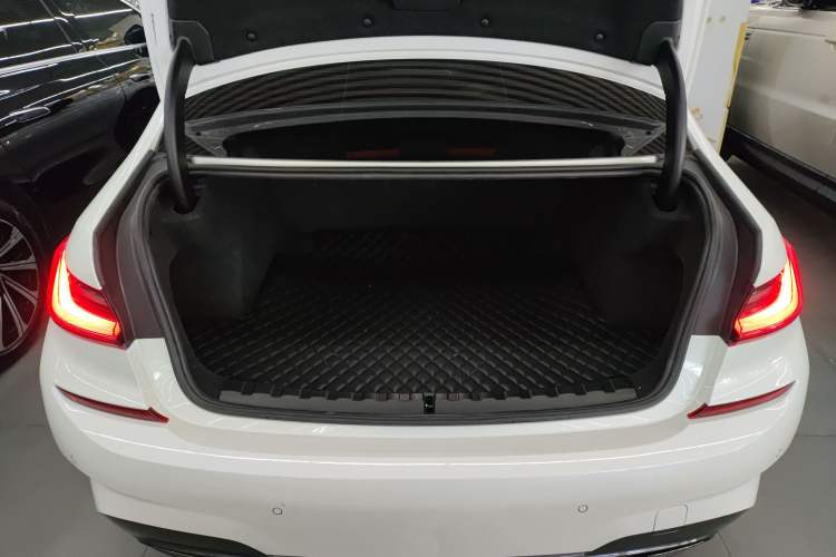 Used BMW 3 Series 2022 Restyled 325Li M Sport Night Edition Package
