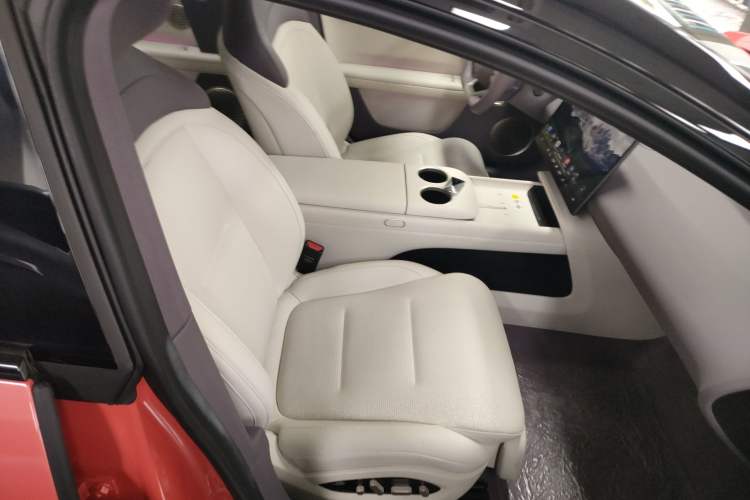 Used  06 2025 Pro Range-Extended Edition
