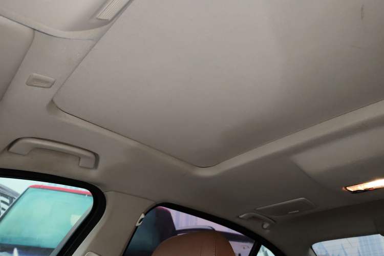 Used BMW 5 Series 2014 525Li Leading Model