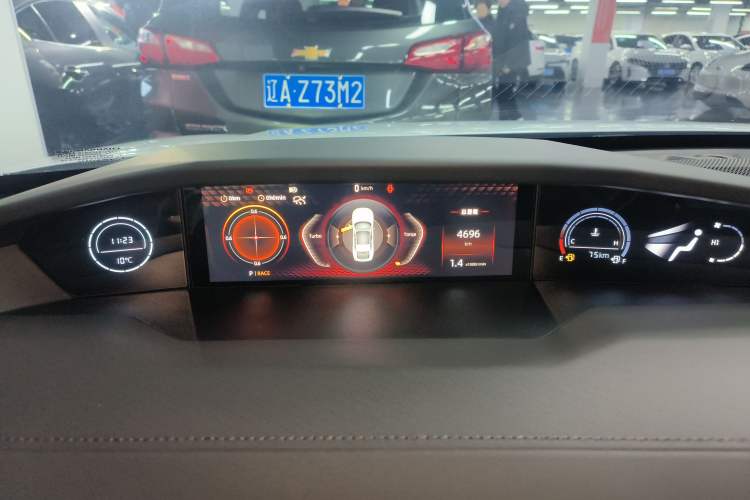 Used Changan UNI-V 2025 1.5T 500Bar Prestige Sporty Version
