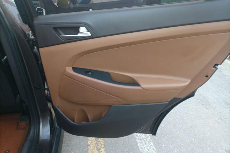 Used Hyundai Tucson 2015 1.6T Dual-Clutch Two-Wheel-Drive Smart Model