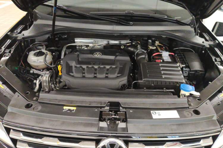 Used Volkswagen Tiguan L 2019 Revised 330TSI Automatic Two-Wheel Drive Smart & Luxury Edition China VI Standard
