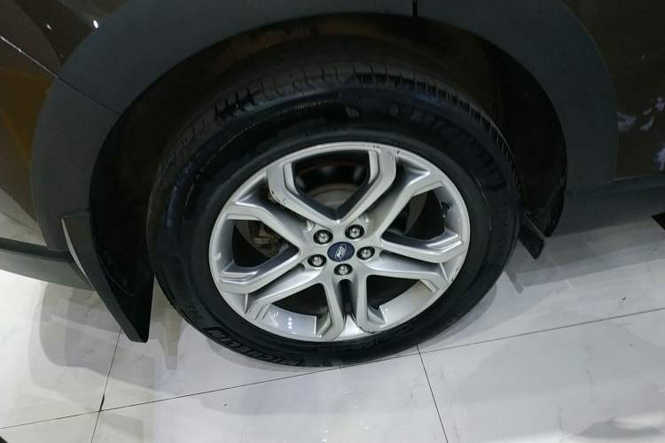 Used Ford Edge 2018 EcoBoost 245 Two-Wheel-Drive Titanium 7-Seater China V Standard
