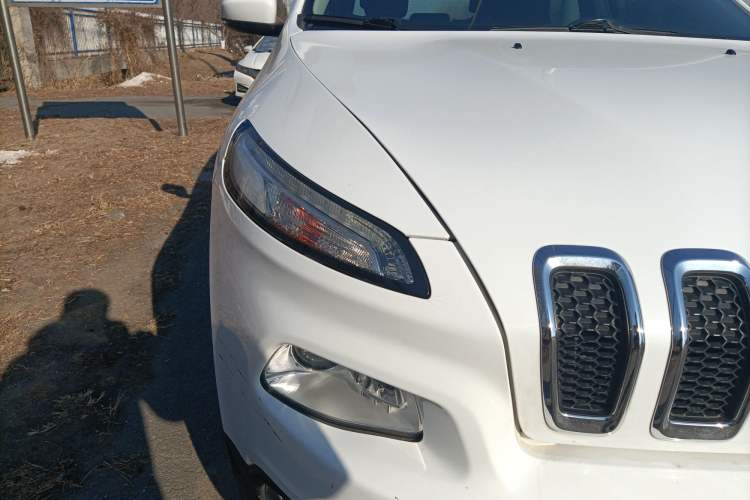 Used  Cherokee 2017 2.0L Superior Edition