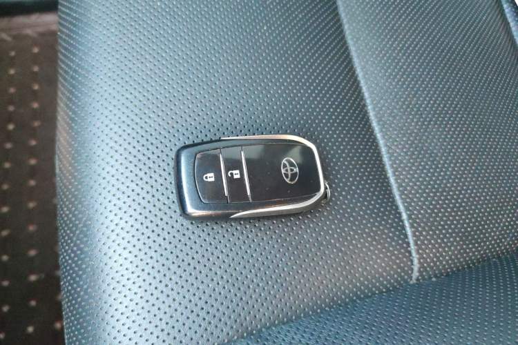 Used Toyota Highlander 2015 2.0T Four-Wheel Drive Luxury Edition 7-Seater
