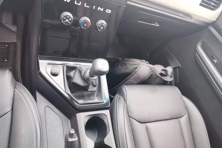 Used Wuling Zhengcheng 2021 1.5T Manual Luxury Version
