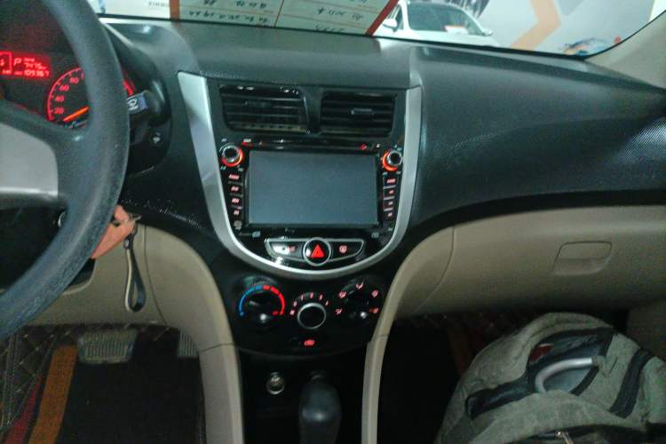 Used Hyundai Verna 2014 1.4L Automatic Smart GLS
