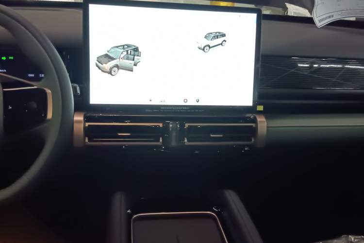 Used  03 2024 401km Range Two-Wheel Drive Standard Yuechao Version
