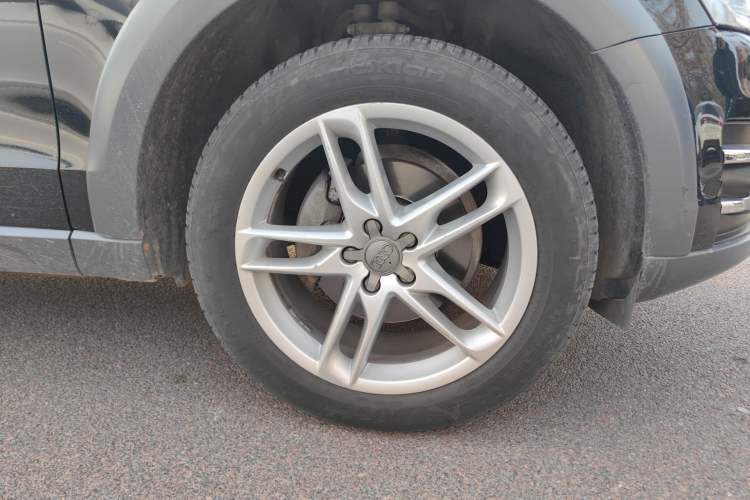 Used Audi Q5 2017 Plus 40 TFSI Technology Model