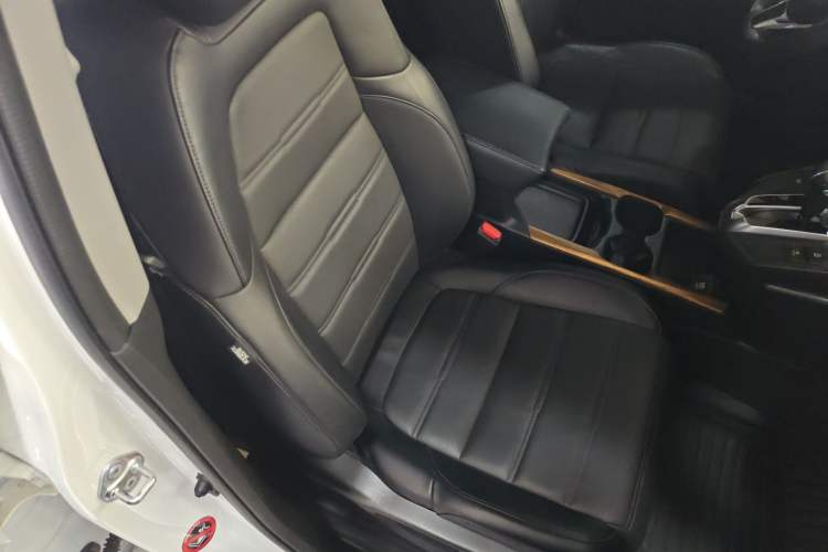 Used Honda CR-V 2017 240TURBO CVT Front-Wheel Drive Fashion Edition