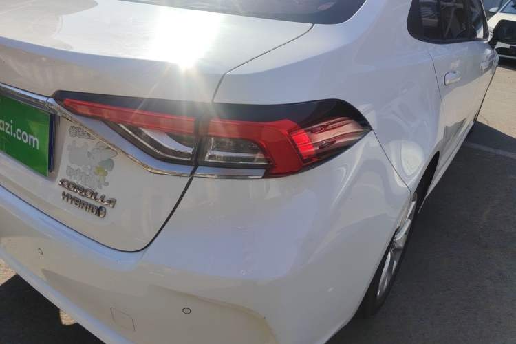 Used Toyota Corolla 2021 Dual-Motor 1.8L E-CVT Elite Edition
